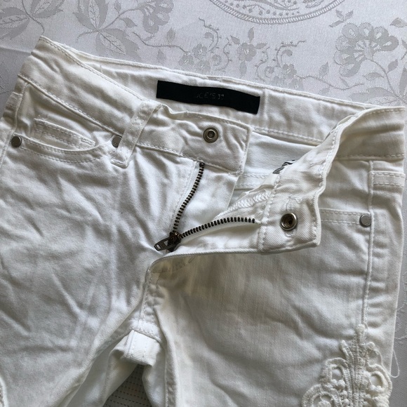 Joe’s White Embroidered Denim Jeans Bermuda Shorts Gurls Size 6 Elastic Waist - Picture 5 of 14